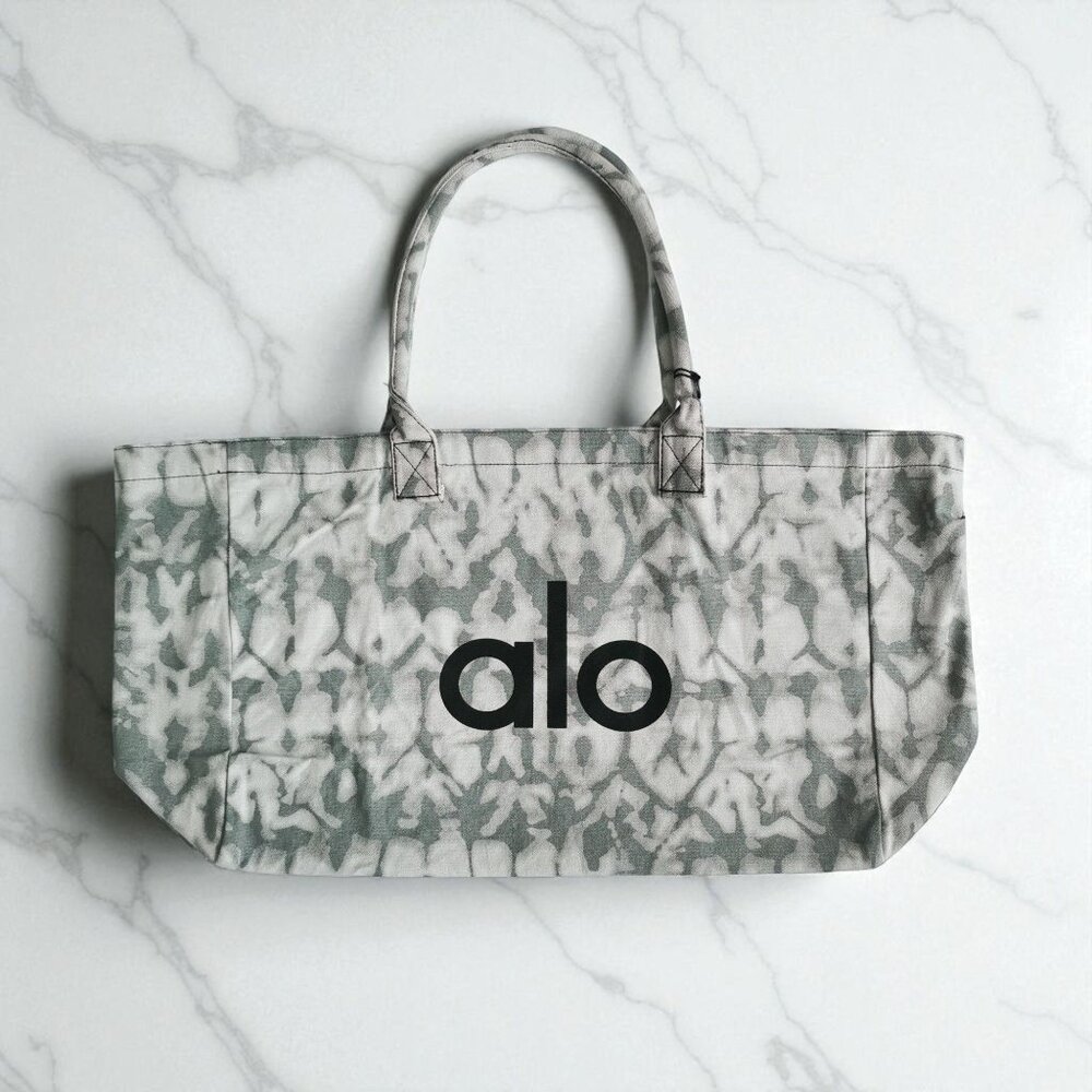 Alo Yoga Large Gray Canvas Gym Bag Travel Training Carry-On